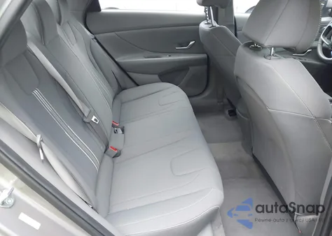 2023 Hyundai Elantra Sel z USA, uszkodzony, nr VIN KMHLS4AG0PU523902